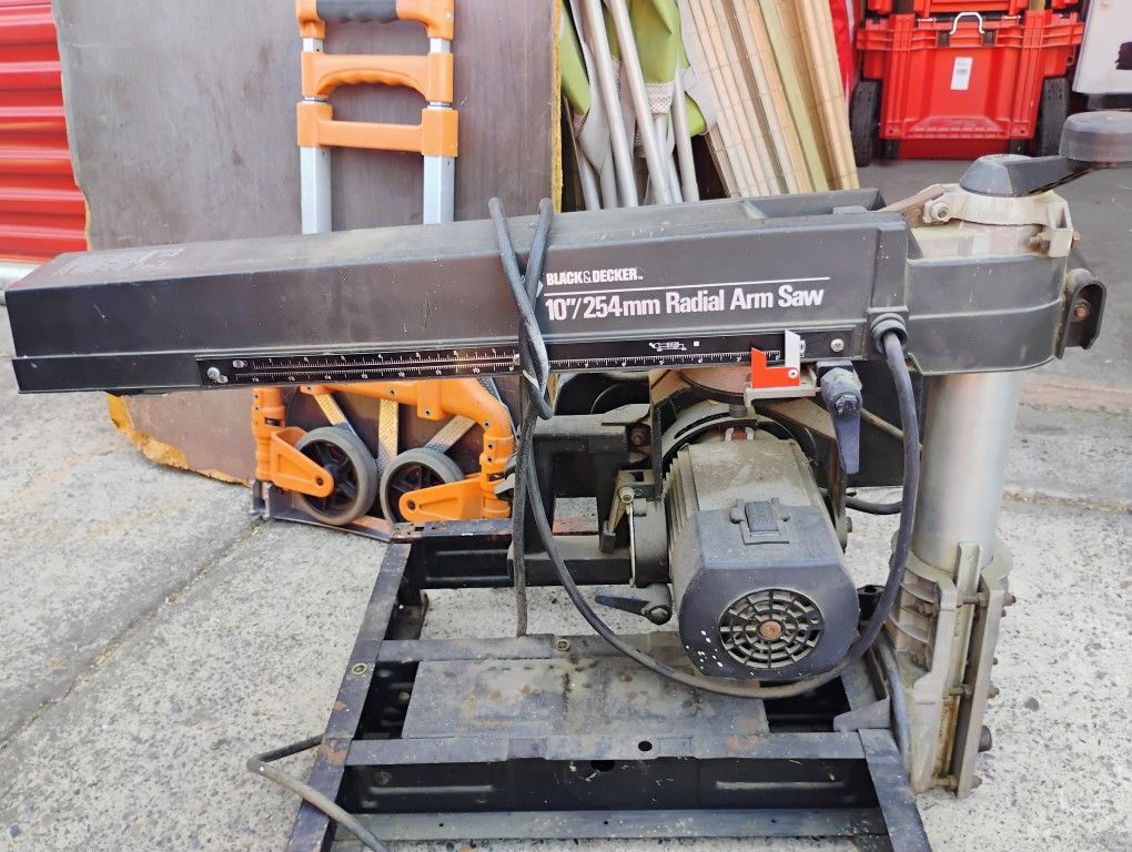 Radial Arm Saw