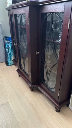 Wooden console/display cabinet