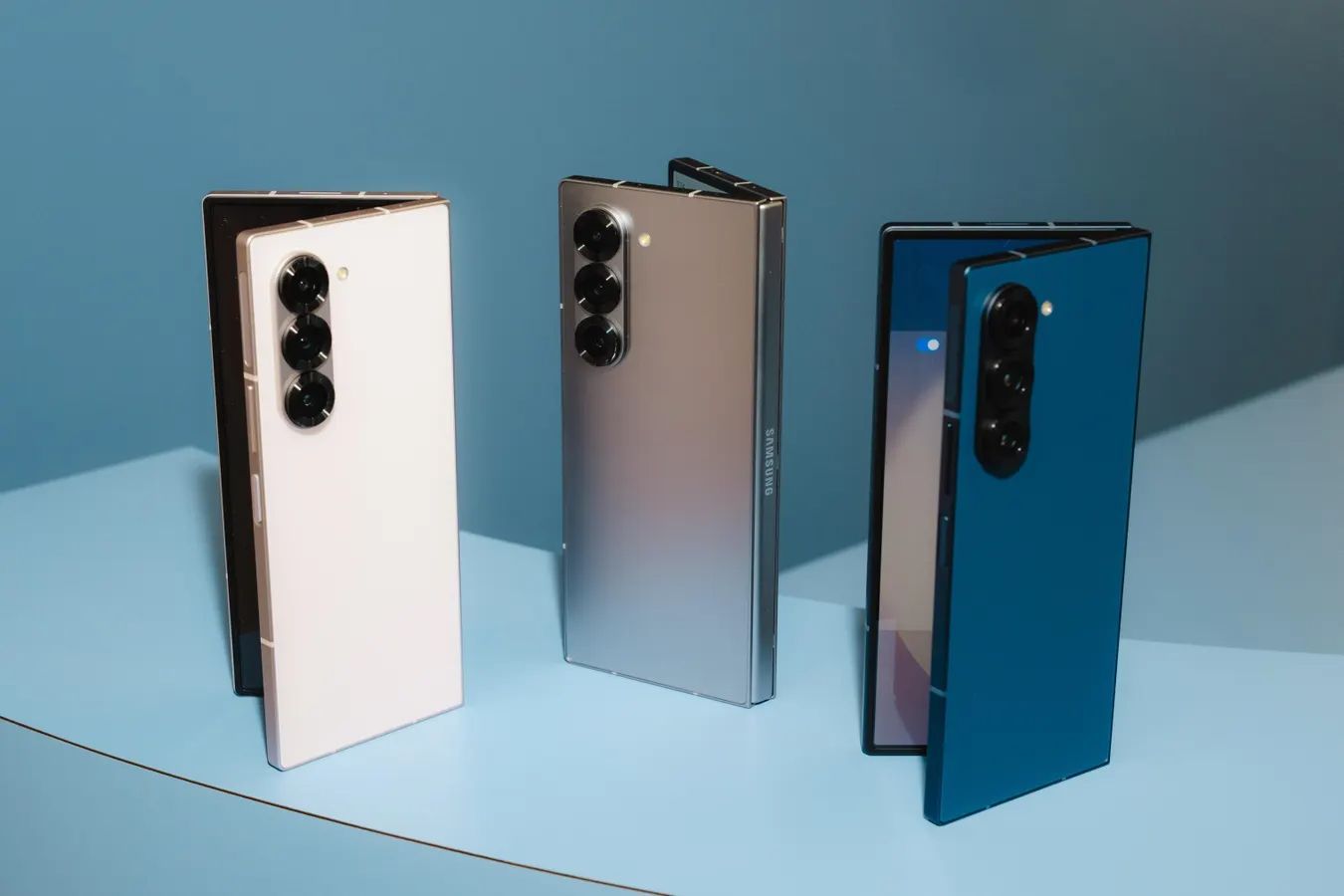 📱 Samsung Galaxy Z Fold 7 7.6 inch 256GB (Brand New – 2025 Model) – Only $1 to Take It Home Today! Save $500 Instantly with Full Year Warranty 🔥🔥🔥