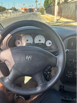 2005 Dodge Caravan