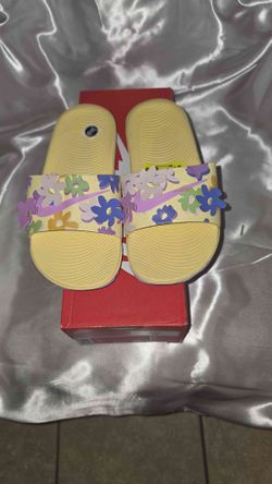 Nike Youth Sildes