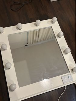 vanity mirror
