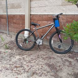 Bicycle For Sale Roadmaster 18 Speed Mtn Bike 