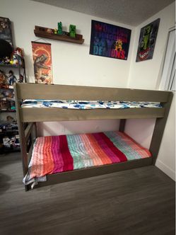 Twin low profile bunk bed