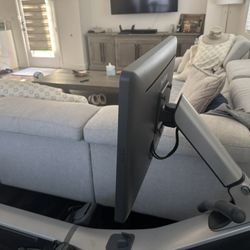 Indoor Hydrow Rowing Machine- Like New!