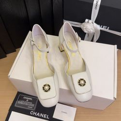 Brand new ladies sandals
