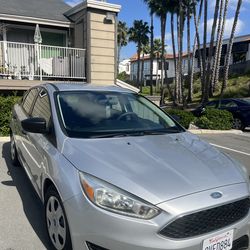 2015 Ford focus se clean title
