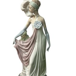 Lladro Porcelain Figurine #5283 Charleston Socialite 1920s Art Deco, Mint