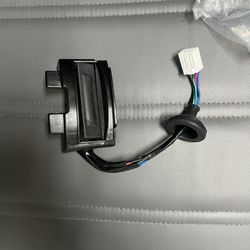 Hyundai Velostar Opening Trunk Bottom
