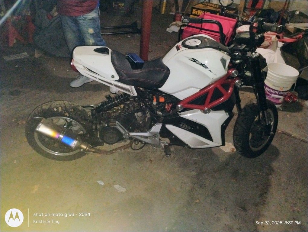 125cc Scooter