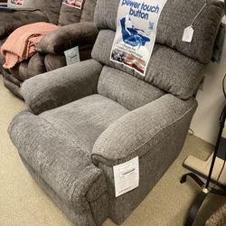 Power Recliner - new 