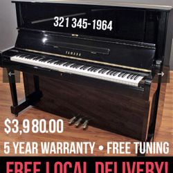 Yamaha U1 Piano BLACK Hi-Gloss Free Local Shipping & Tuning! 5 Year Warranty