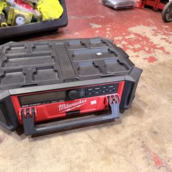 Milwaukee M18 PackOut Radio / Charger $350 