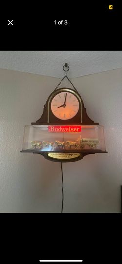 Vintage Budweiser Add Clock 