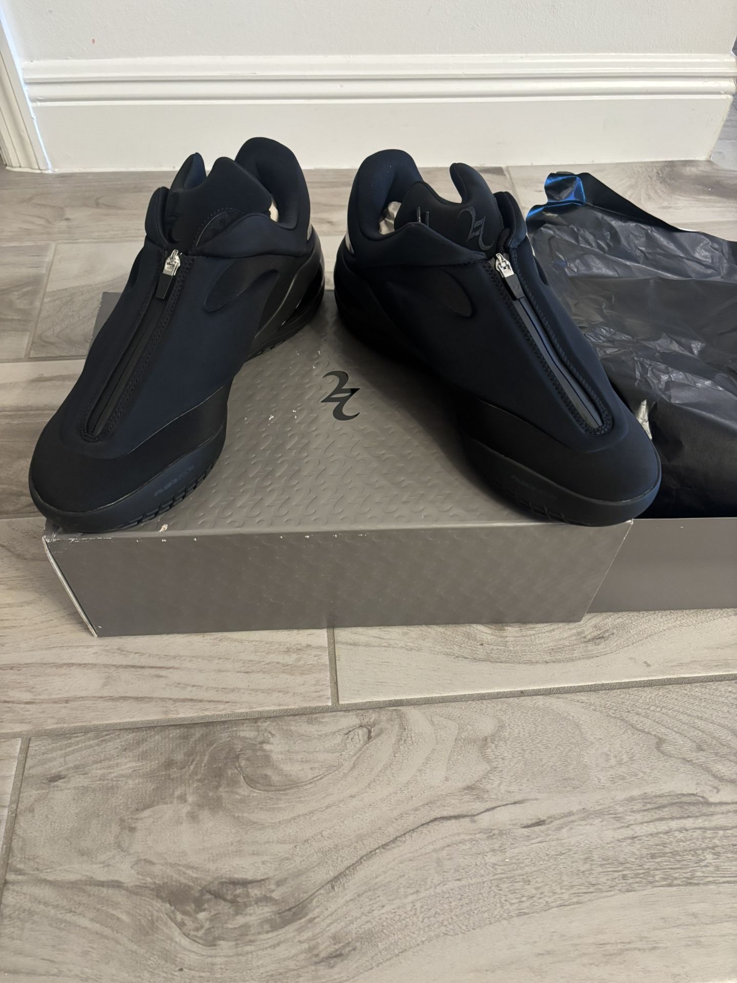 New Converse SHAI 001 Charm Black Mens Size 12 Basketball Shoes