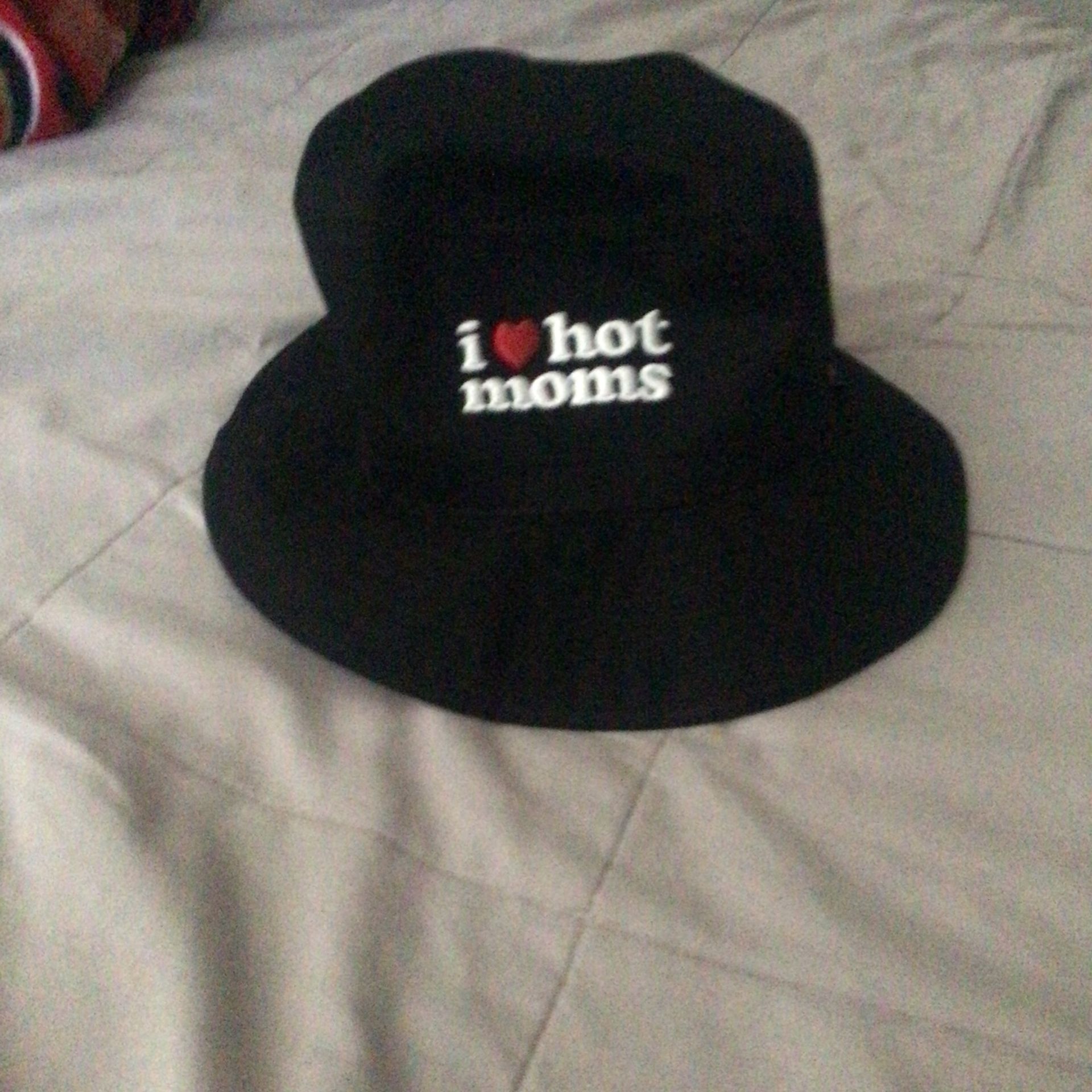 Danny Duncan’s I Love Hot Moms Bucket Hat Brand New Never Used