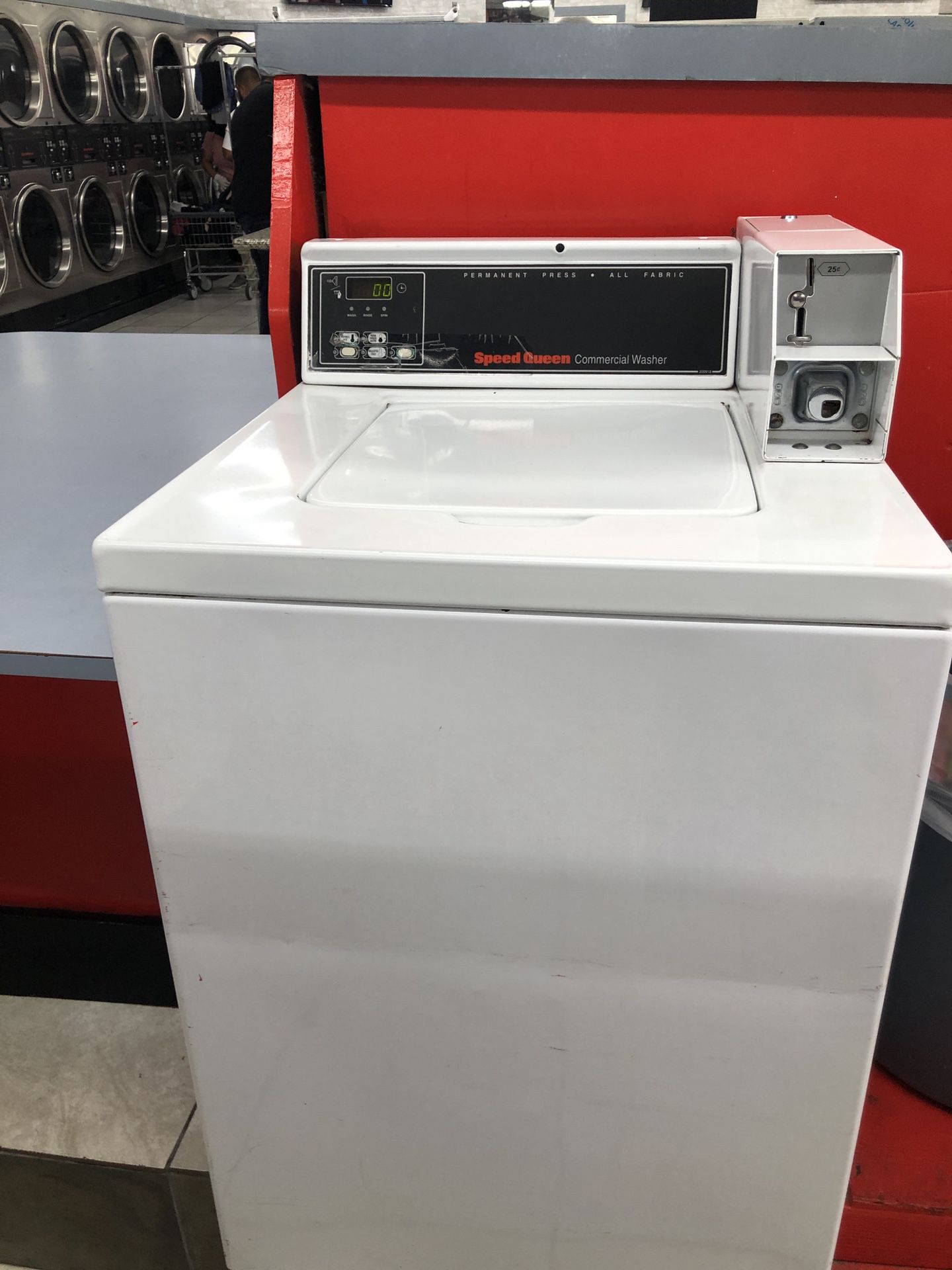 6 Commercial SPEED QUEEN washers