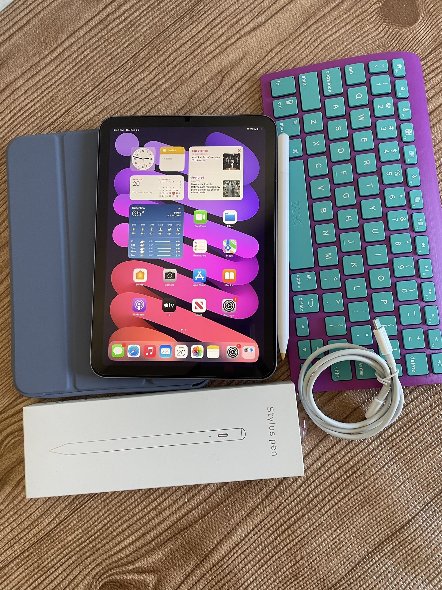 iPad Mini 6th Generation 64Gb Purple Zagg Keyboard Pen Case and Charger