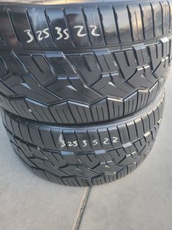 Pair Of 325 35 20 Nitto Nt 420v