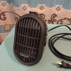 Honeywell 250-Watt Portable Ceramic Electric Heater, Black for Sale in  Hanford, CA - OfferUp