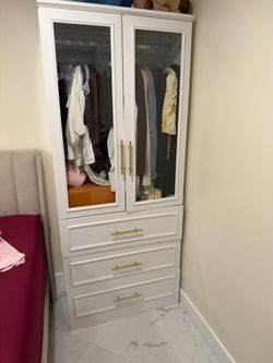 Closet wardrobe