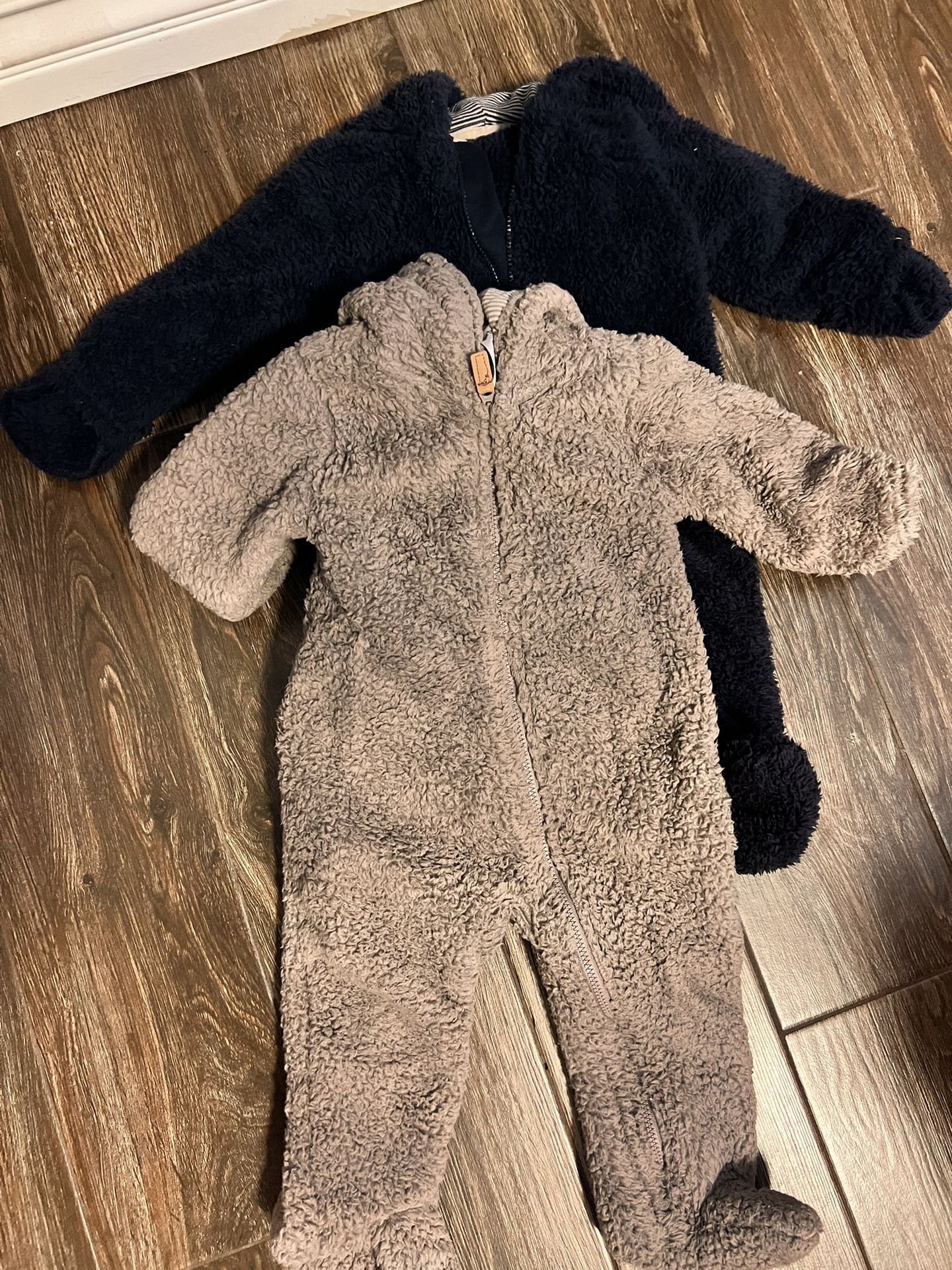 Baby Clothes Size 12 Mo