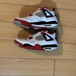 Air Jordan’s Fire Red 4’s 