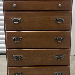 Solid Wood 5-Drawer Chest / Dresser – Classic Style