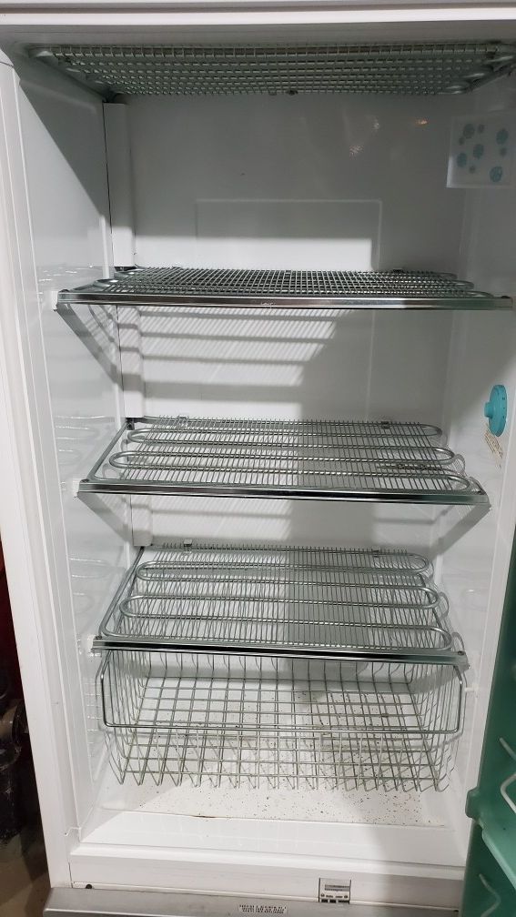 Sears coldspot upright freezer for Sale in Steilacoom, WA OfferUp