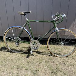 1970s Schwinn Varsity for Sale in San Antonio, TX - OfferUp