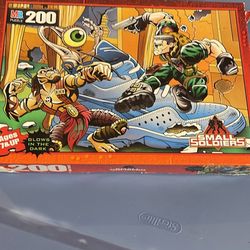Vintage mB Small Soldiers Puzzle 