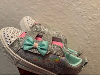 Preschool shoes size 13