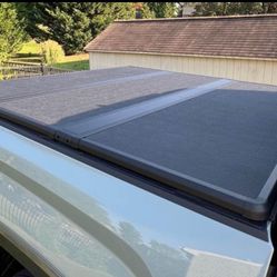 REALTRUCK EXTANG SOLID FOLD ALX HARD FOLDING TONNEAU COVER