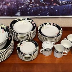 Fine China dinnerware, Vanessa by Fairfield (Yung Shen), 41-piece set
