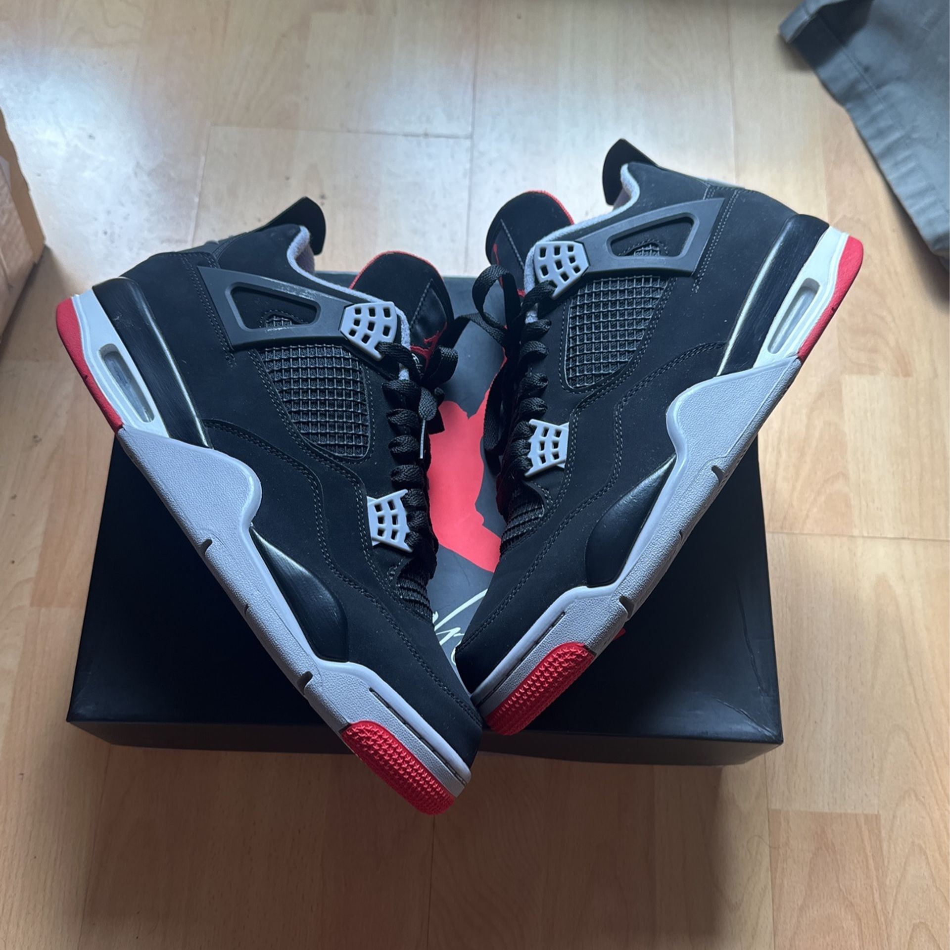 Jordan Retro 4 Bred