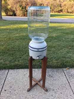 Hinckley and Schmitt water crock