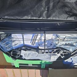 NEW Compound Bow WITH ARROWS & CASE