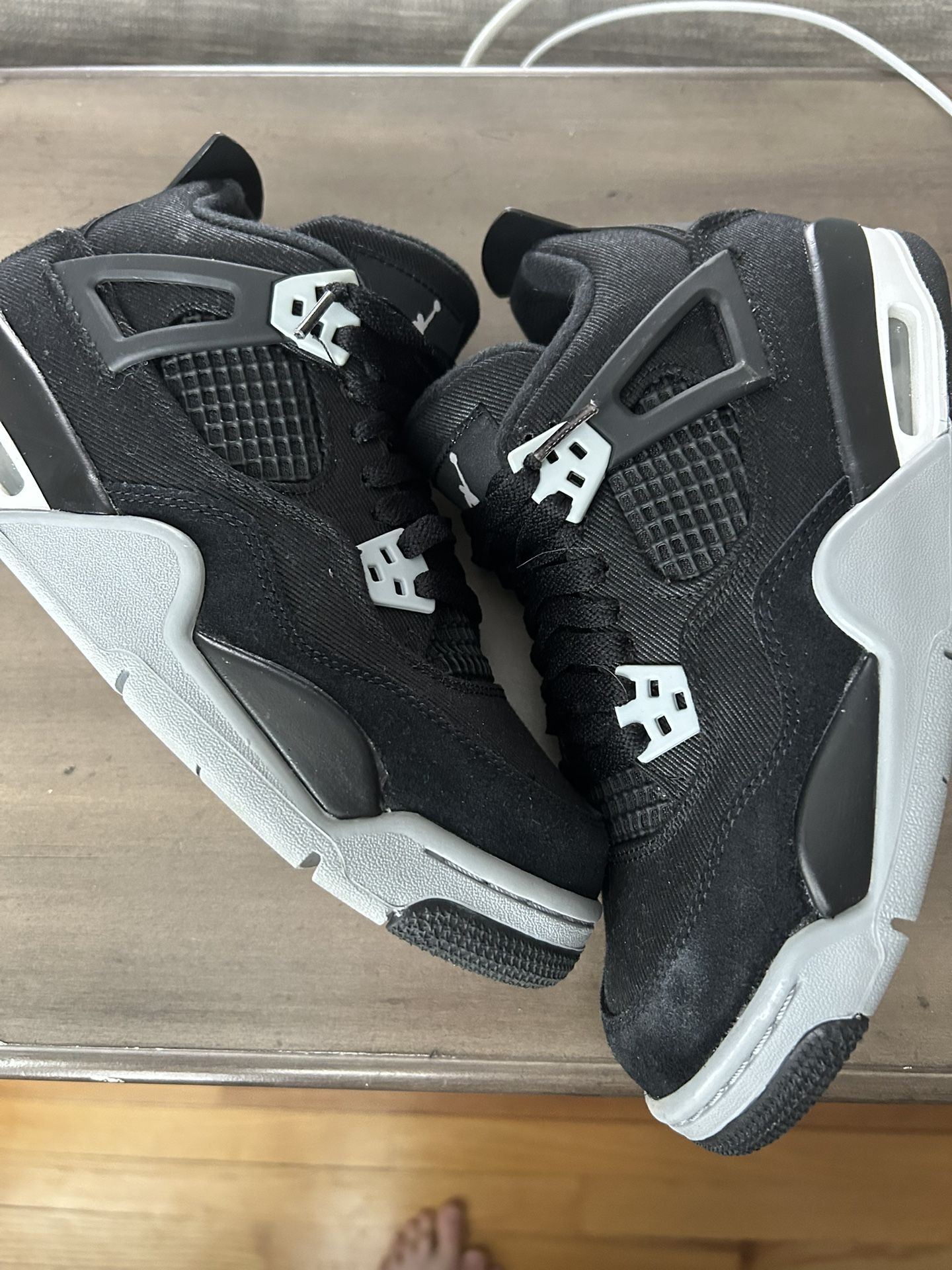 Jordan 4s