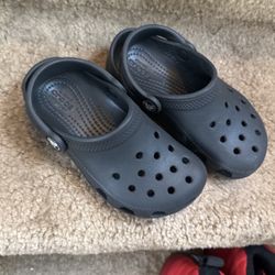 Size 10c Toddler Crocs