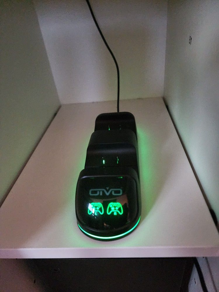 OIVO XSX Controller Charger Station