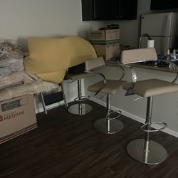 Bar Chairs/Stools