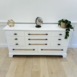 Free Delivery - Maple 9 Drawer Dresser
