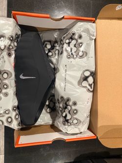 Nike Mind slides