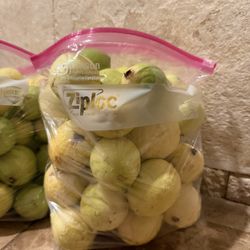 Organic Guavas 