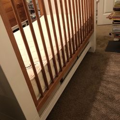 Netto Modern Collection Convertible Crib