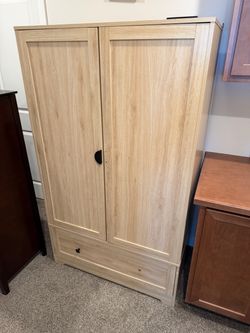 Light faux Oak Two-Door Wardrobe with Drawer