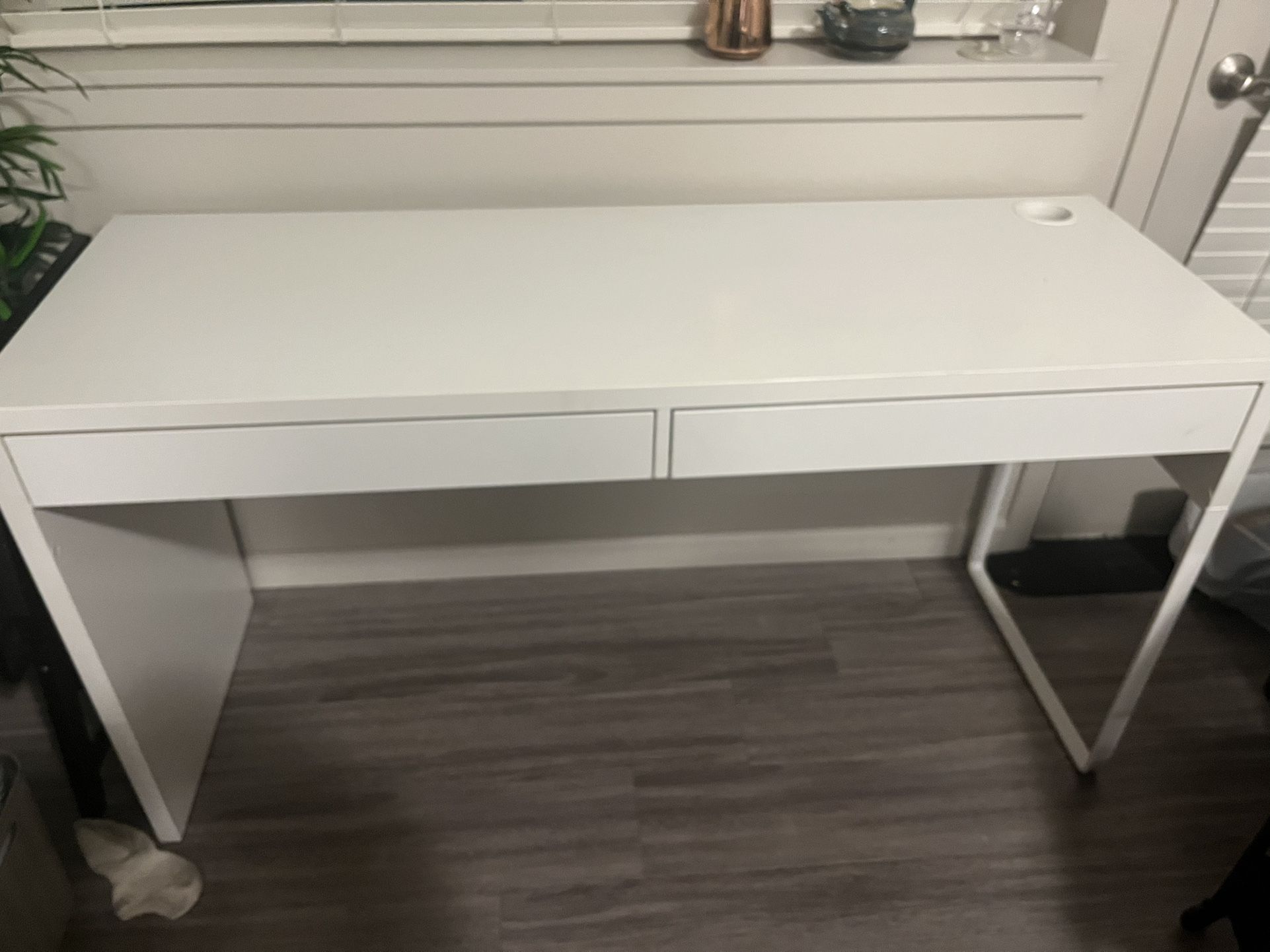 IKEA Micke Desk