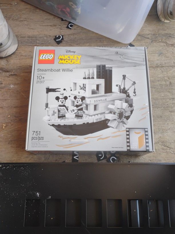 Mickey Mouse Disney Steamboat willie