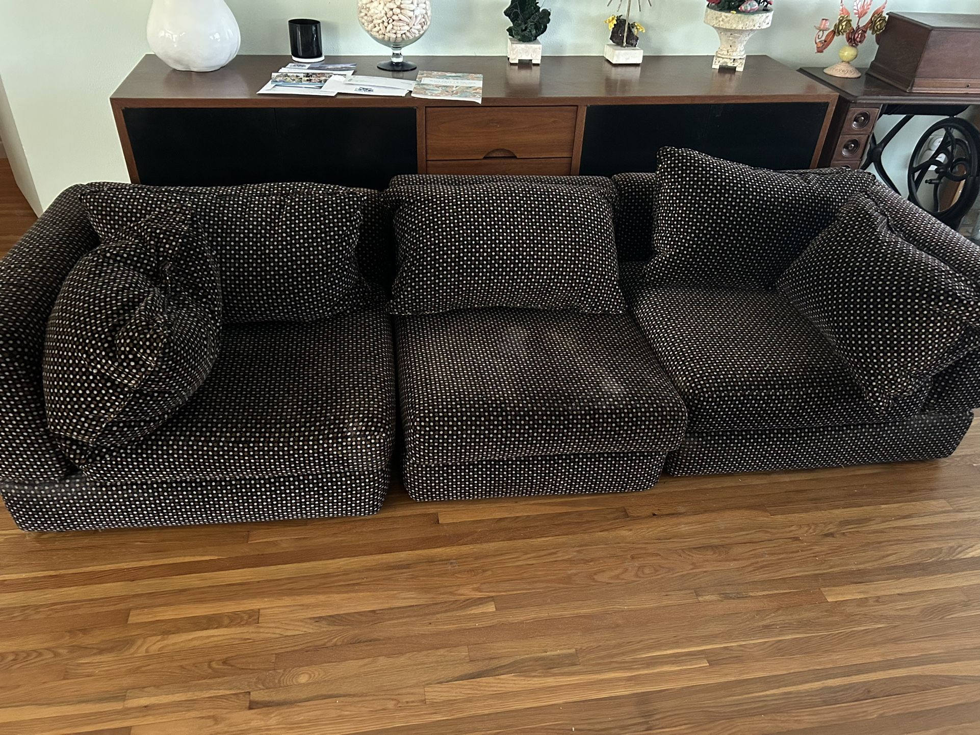 Velvet Couch ( Mid Century Modern)