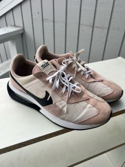 Nike Low-Top Sneakers Pink and Black size 10 men’s